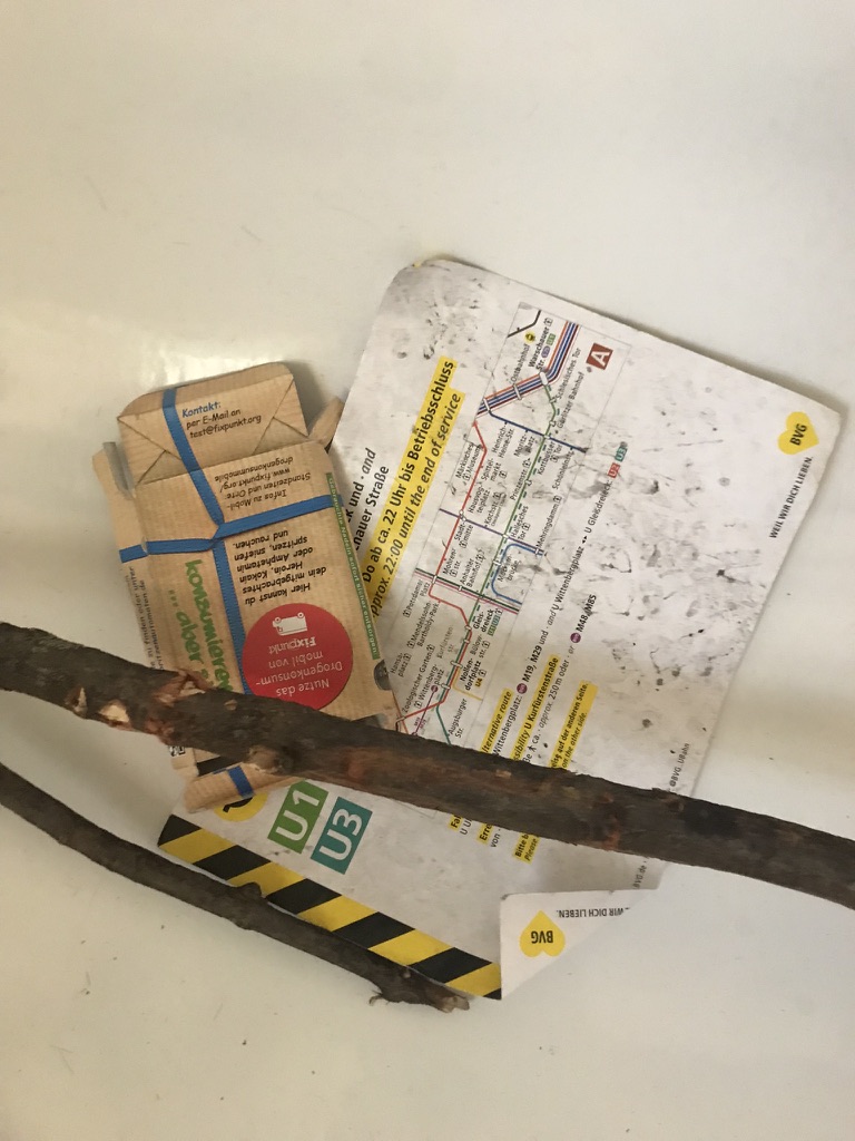 Found U Bahn description paper used in the miniature